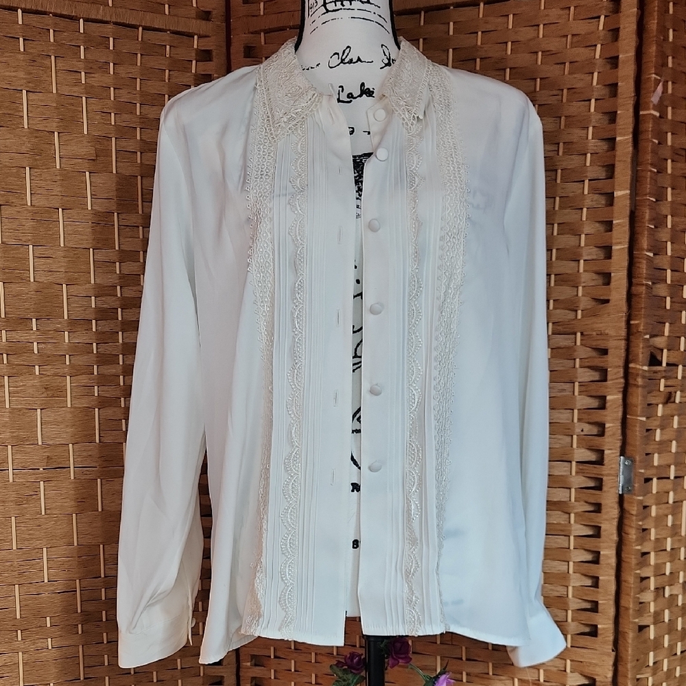 Notations Women's Vintage Sheer Cream, Lace Accent Long Sleeve Padded Blouse SzL